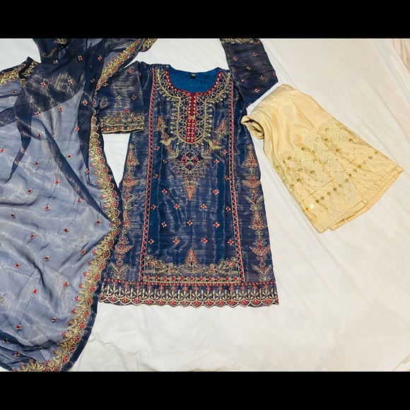 Sold - Picture 2 of 11